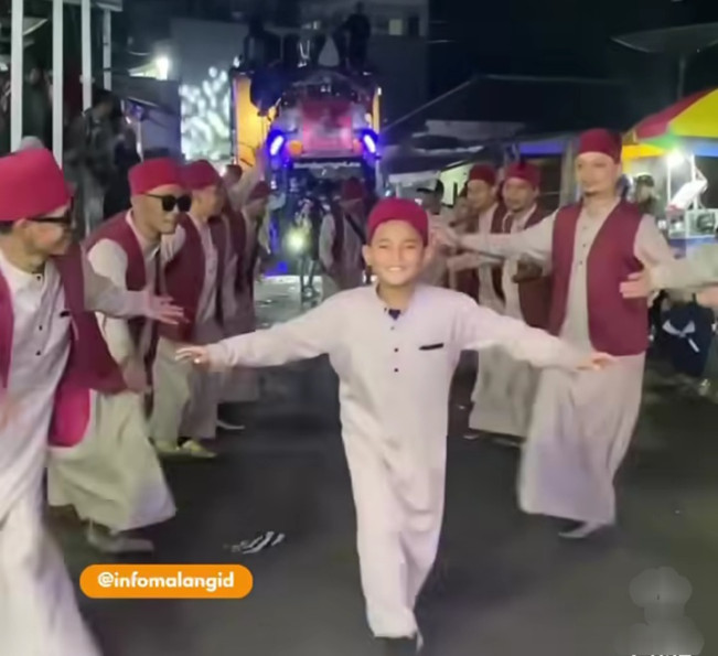Aksi pelaku sound horeg gunakan logo halal bikin gerah netizen. [Instagram]